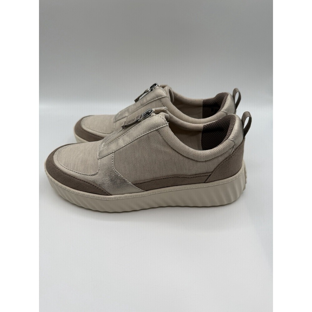 BZees Winner Comfort Sneaker, Women's 10 M, Beige,Gold Metallic Accents,Zip,NIB - Picture 5 of 16